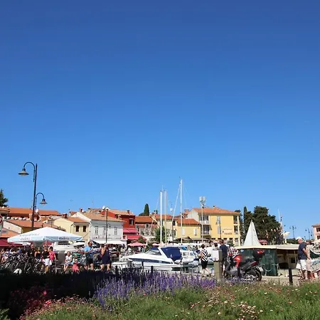 Apartmán Nela, 700 M From The Beach