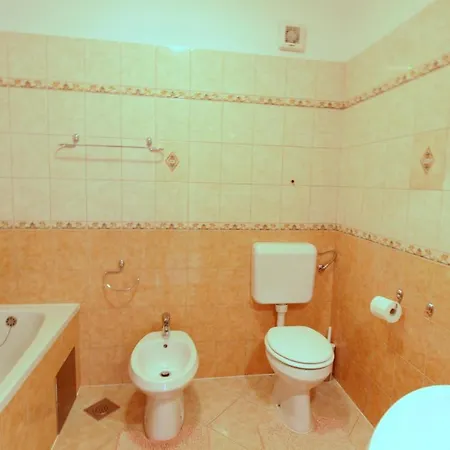 Apartmán Nela, 700 M From The Beach *