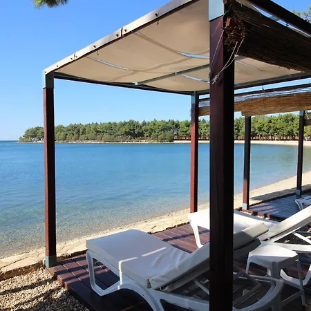 Nela, 700 M From The Beach *