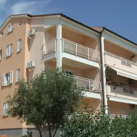 Nela, 700 M From The Beach Novigrad (Istria)