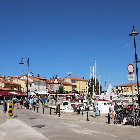 Nela, 700 M From The Beach