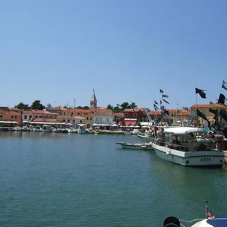 Nela, 700 M From The Beach *